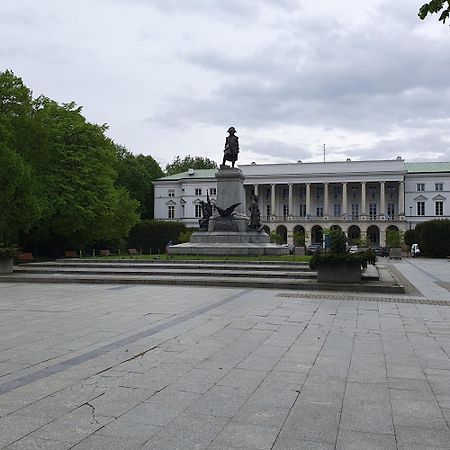 Park Saski Przechodnia Warschau Buitenkant foto